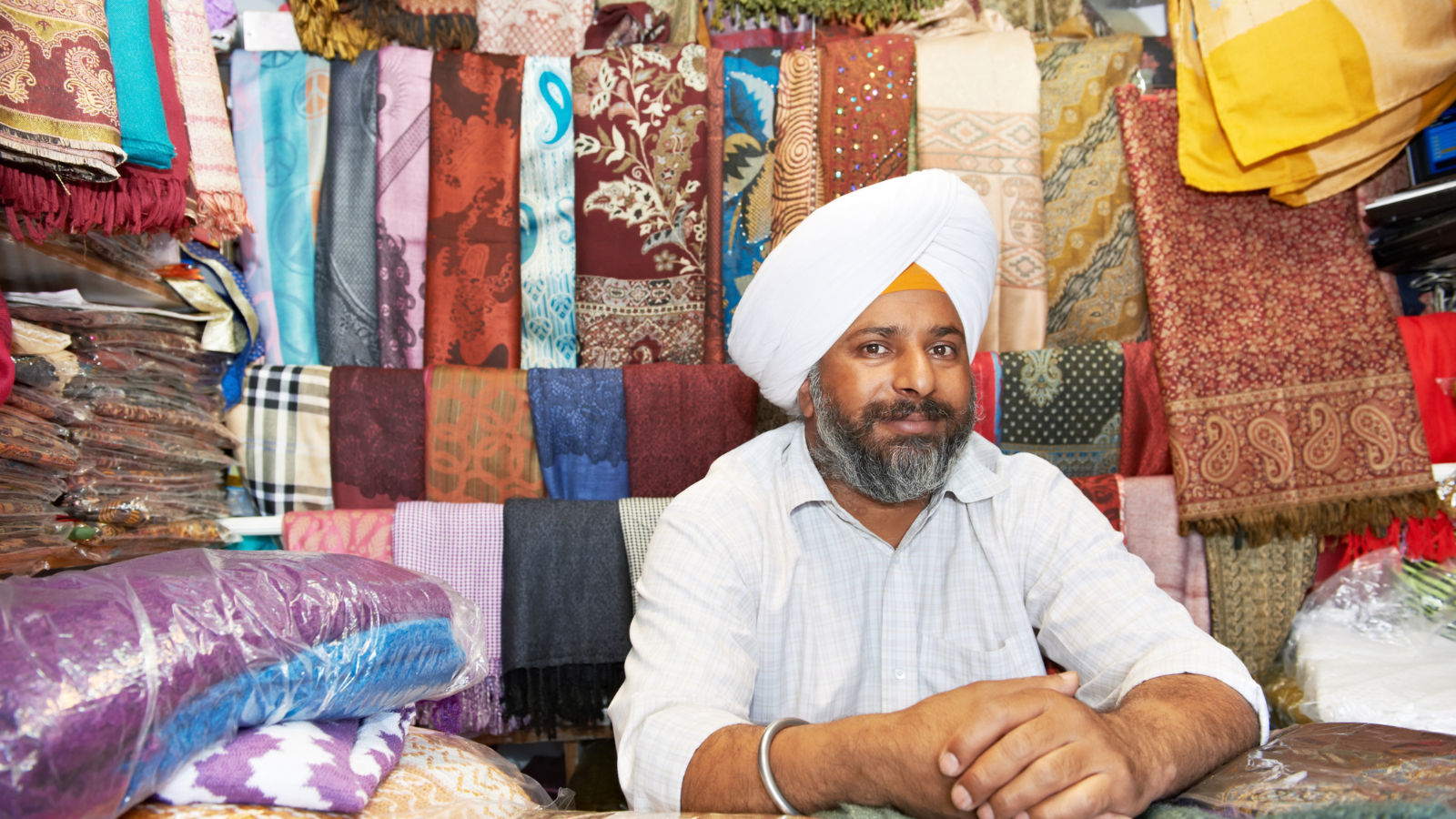 Real time stock visibility across warehouses