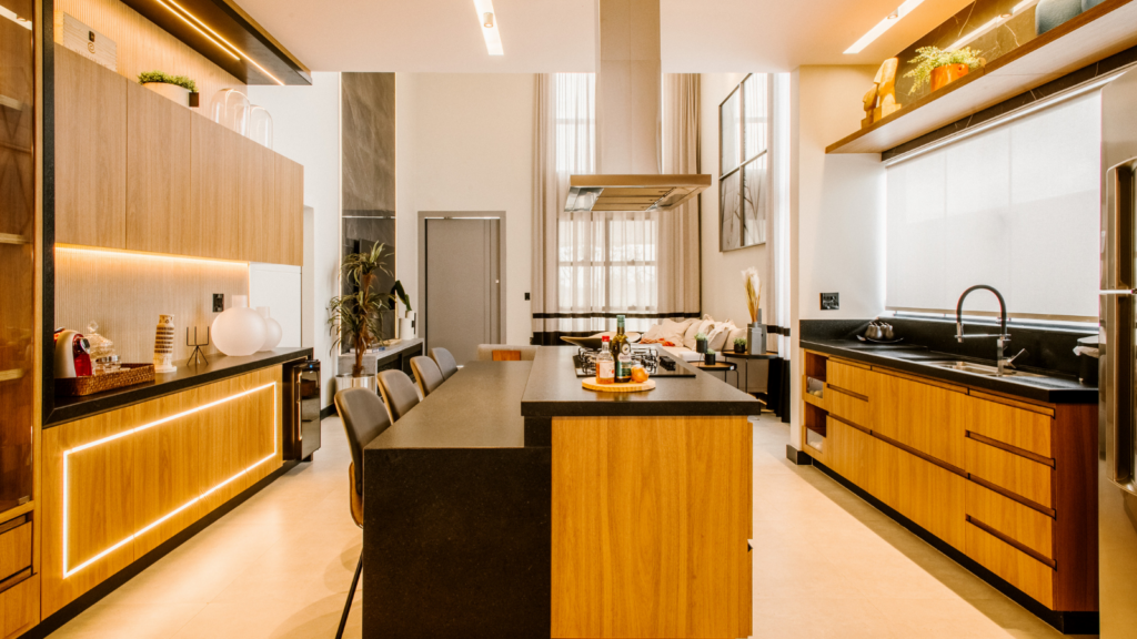 Home, kitchen, and furniture inventory planning showing a modern kitchen and bulky products requiring early inventory shipment
