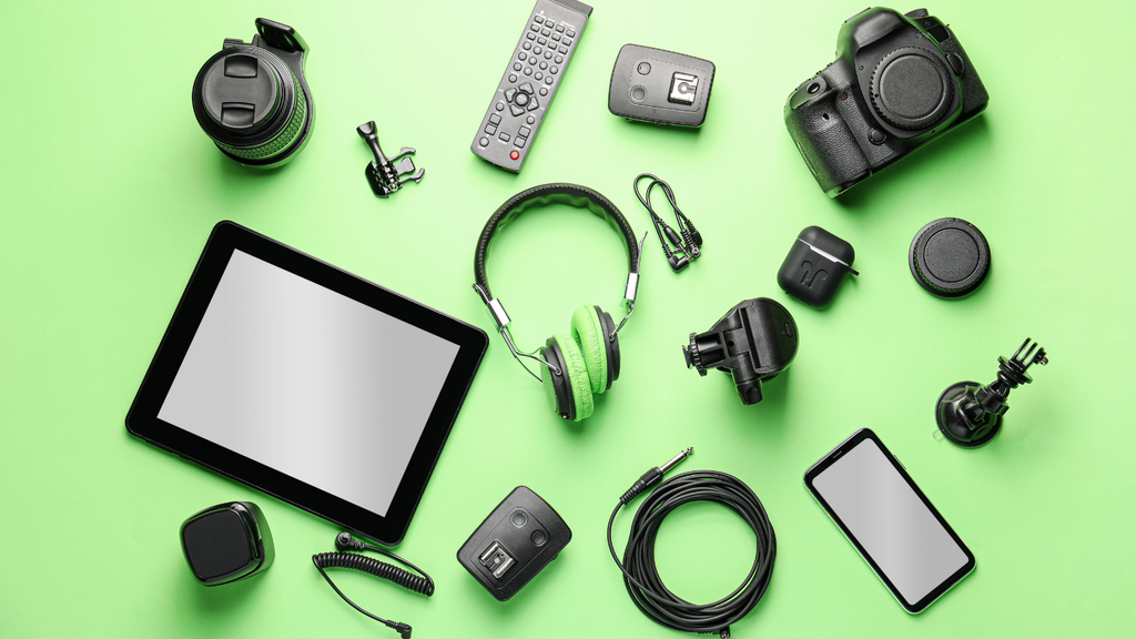 Consumer electronics and gadgets illustrating a lower-RTO category with product accuracy and variant-related risks