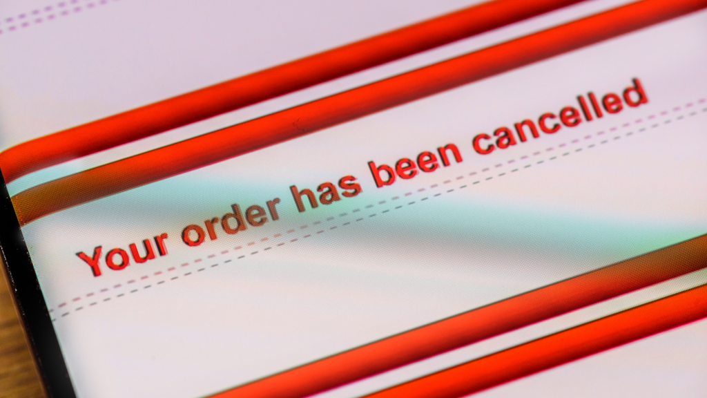 Visual representing order cancellations caused by inventory mismatches and the need to keep stock levels synchronised across marketplaces.
