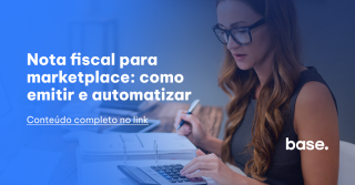 mulher analisando suas notas fiscais pensando em como automatizá-las